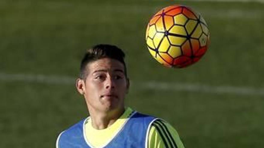 James Rodríguez, ayer durante el entrenamiento.