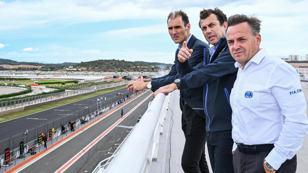 Luis Cervera, Alberto Longo y Manuel Avino en los test de la Formula E en el Circuit