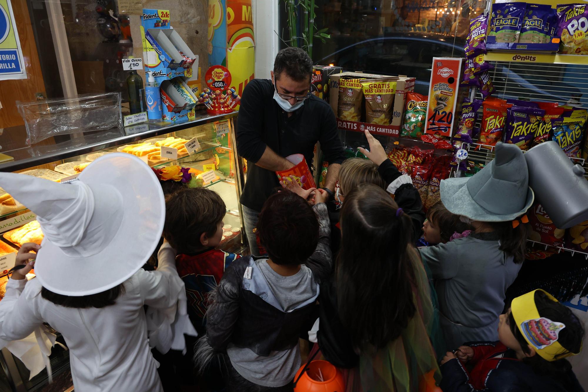 La terrorífica fiesta de Halloween es cosa de niños