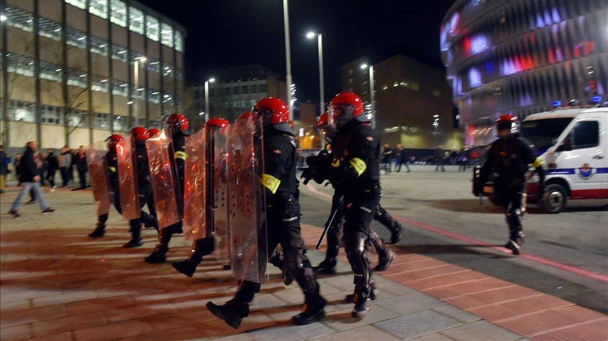 Un ertzaina falleció en Bilbao tras los incidentes con los ultras rusos