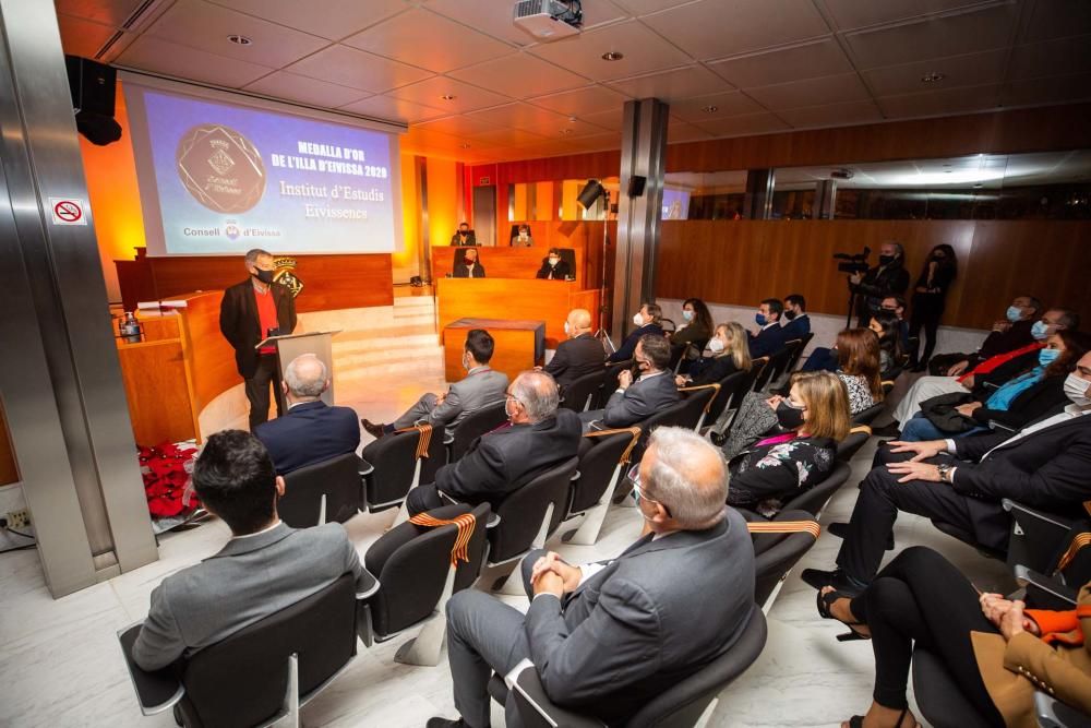 Medallas de Oro y Premios al Mérito Ciudadano en Ibiza