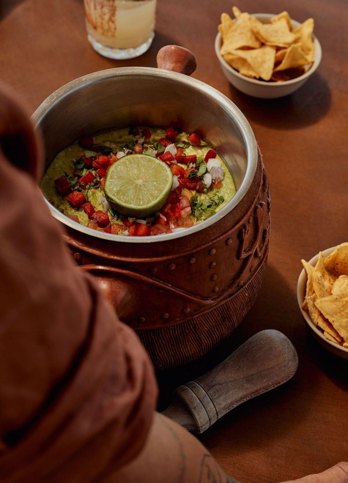 La carta, de cocina mediterránea, se adapta a la enorme variedad de clientes que atienden cada día. | FOTOS: BEACHOUSE