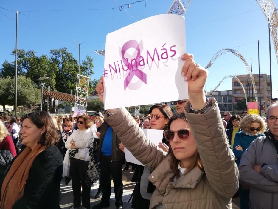 Concentración frente al Ayuntamiento de Fuengirola