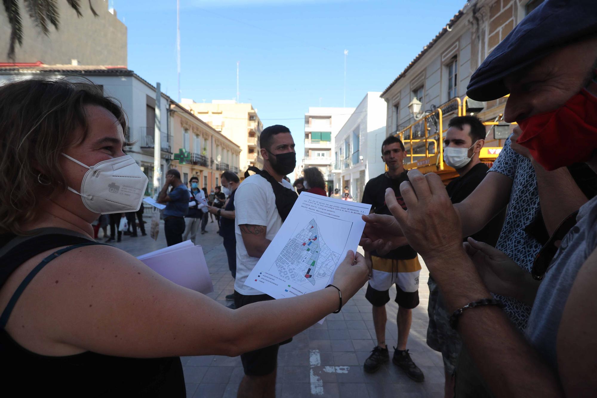 Protesta de los vecinos de Benimaclet contra el vallado de solares ocupados