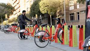 14-11-2023. Barcelona. Foto: Ana Puit Imágenes recursos de diferentes estaciones de bicing de Barcelona