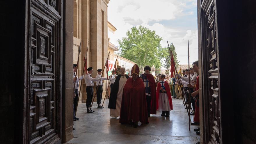 Recreación histórica en Zamora de la investidura como caballero del primer rey de Portugal