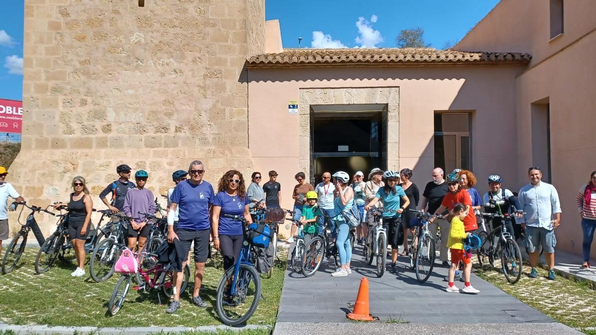 Un momento del itinerario guiado por las torres de la huerta.