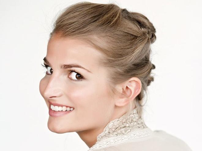 Triple caracola, un peinado muy 'girly'