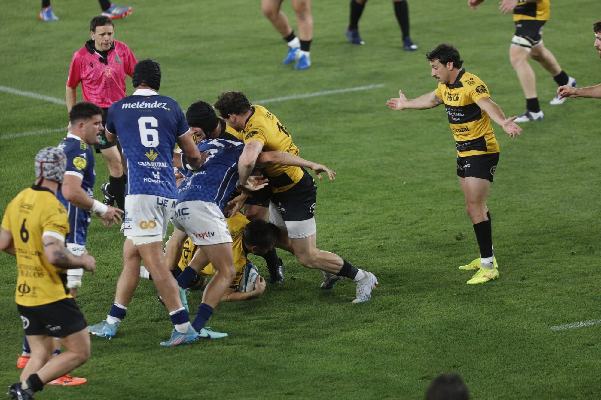 Las mejores imágenes del VRAC Quesos Entrepinares y el Recoletas Burgos Caja Rural por el título de Copa del Rey en el Ciutat de València