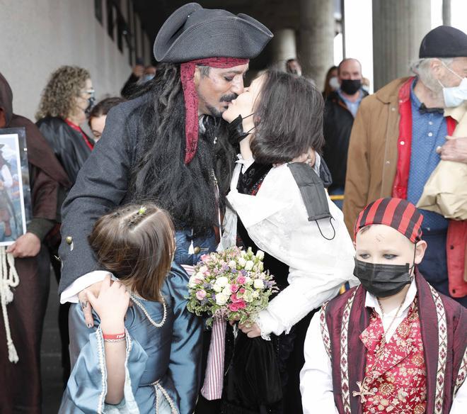 Un 'Sí quiero' muy pirata en Vigo
