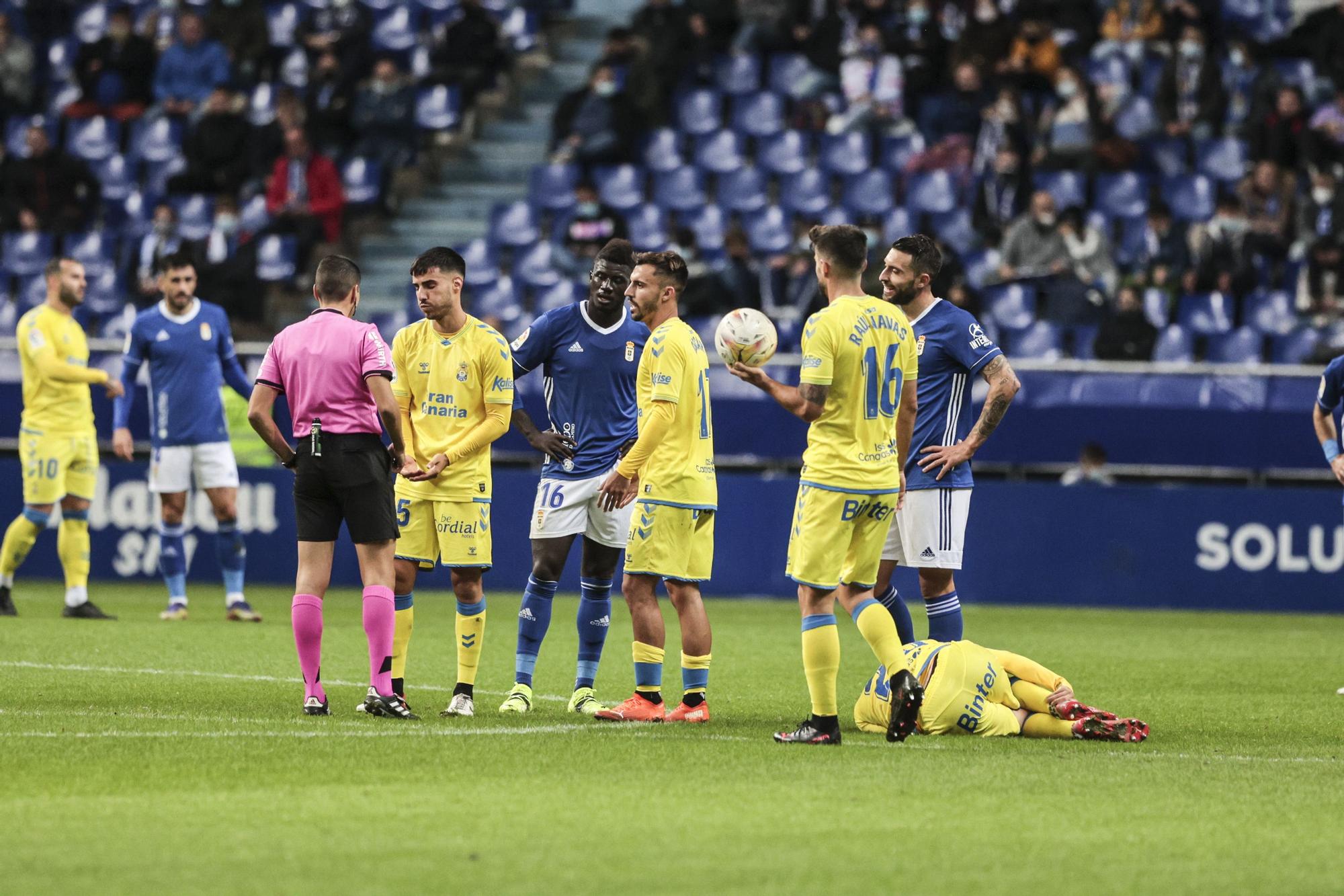 En imágenes: así fue el empate entre el Real Oviedo y Las Palmas