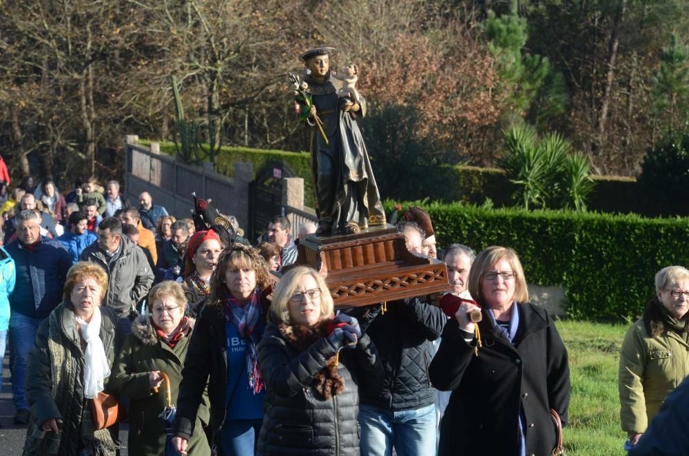 Procesión de los lacones, en el Concello de Valga.