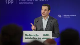 Andalucía asumirá el coste del transporte gratuito para los menores de 14 años tras su choque con Puente