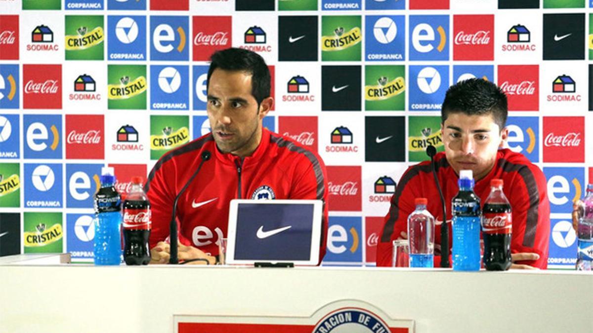 Claudio Bravo, en rueda de prensa