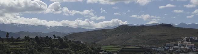 NIEVE EN LA CUMBRE DESDE LA PLAYA DE LAS CANTERAS