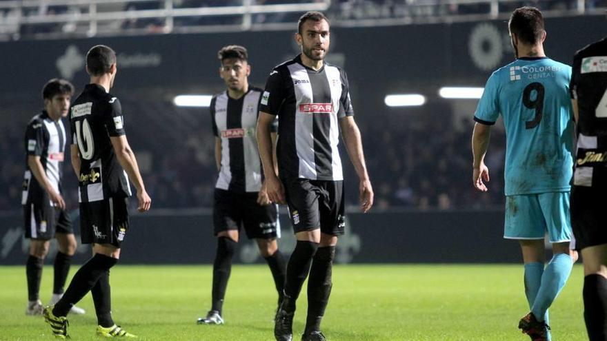 Gonzalo Verdú junto a Sergio Jiménez durante un encuentro de esta temporada.