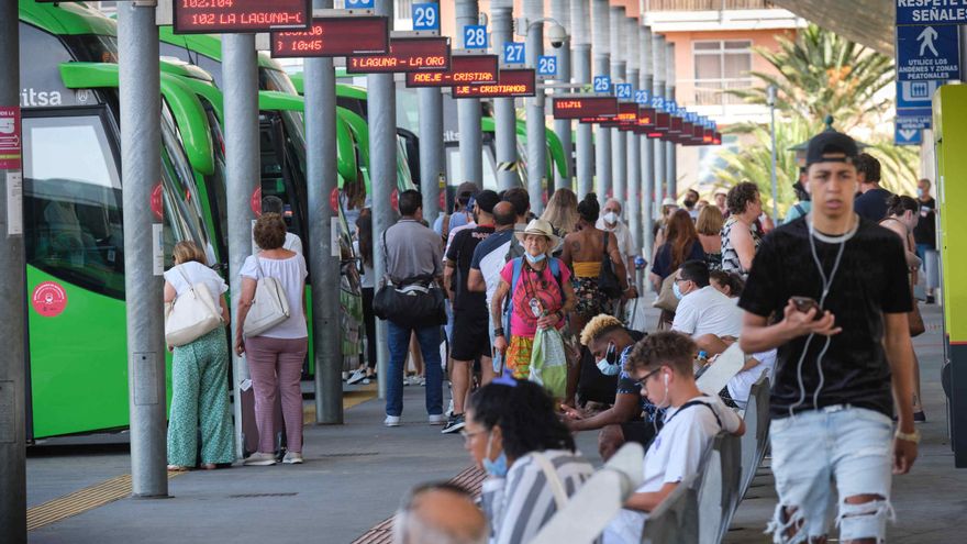 All the schedule changes of the Titsa buses in Tenerife during Christmas Eve and Christmas