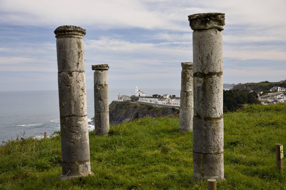 EN IMÁGENES: Así es el bosque-jardín de Luarca EN IMÁGENES: Así es el bosque-jardín de Luarca