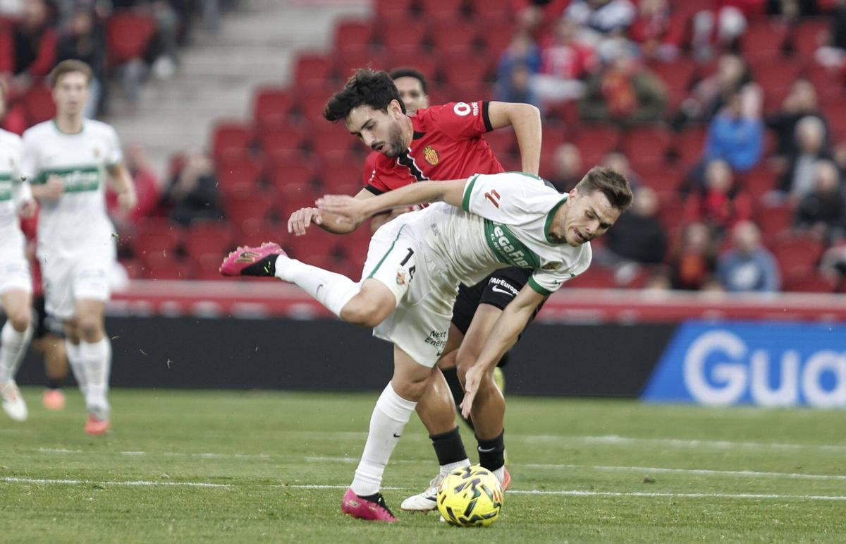 El Mallorca ha vencido al Elche (3-1) en el último partido de 2025 en Son Moix