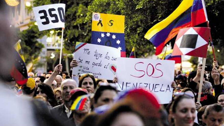 Venezuela lleva dos meses sin abonar la pensión a 1.200 jubilados de las Islas