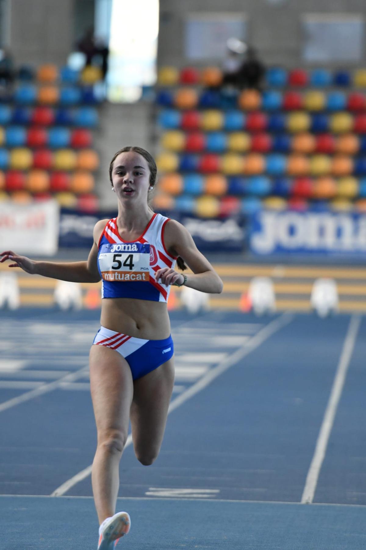 Júlia Planas va donar una medalla d'or a l'Avinent