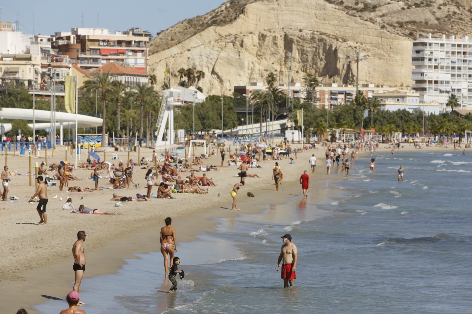 El Día de la Hispanidad en Alicante, en imágenes