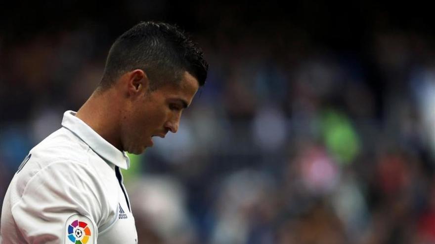 Cristiano Ronaldo amplía su contrato con el Madrid hasta el 2021