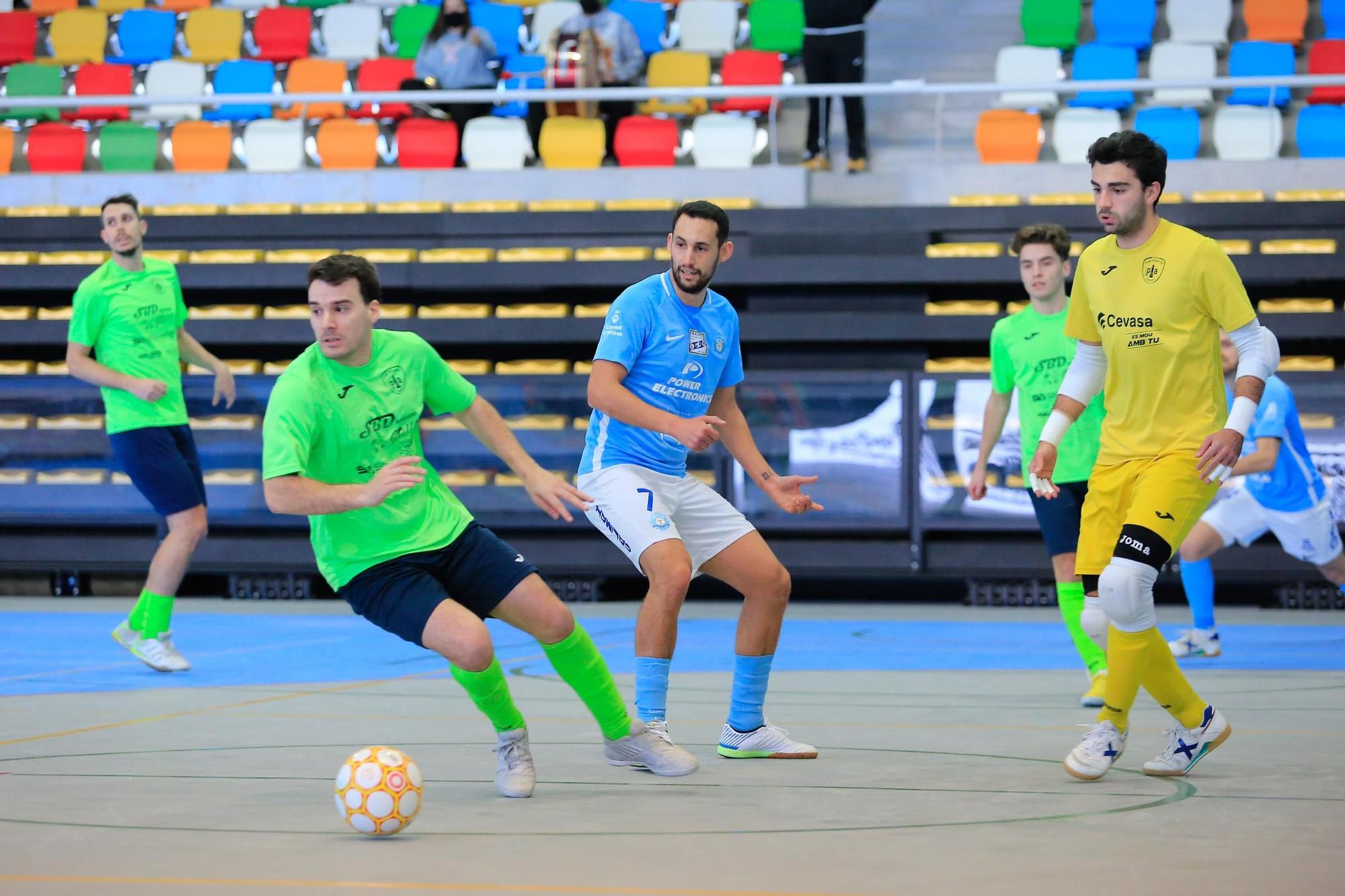 Partido entre la UD Ibiza-Gasifred y el Escola Pía