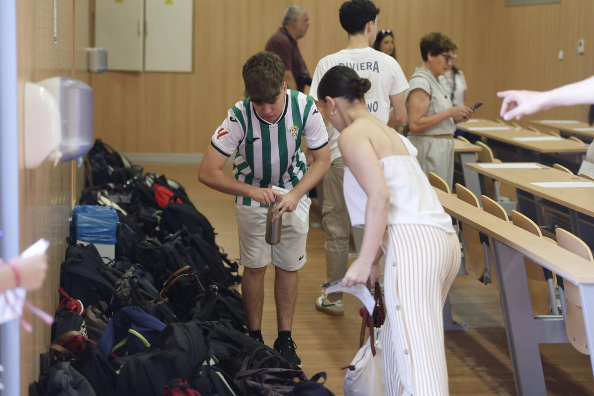 La primera jornada de la PAU, en imágenes
