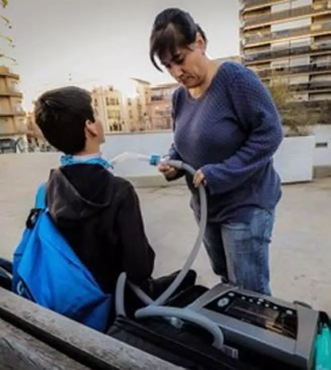 Sanidad cambia el protocolo de enfermería escolar para asistir a un niño de Alcoy