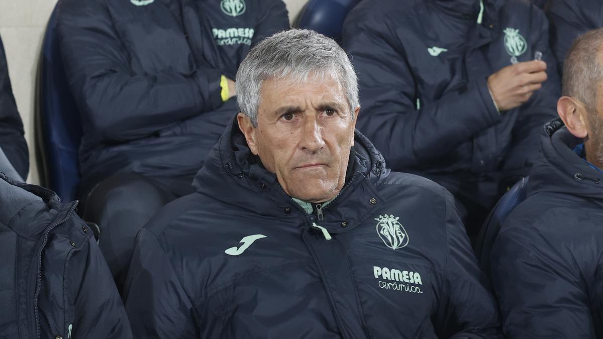 Quique Setién, en el banquillo del Villarreal durante un partido.