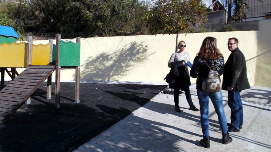 Callosa repara los muros del patio del CEIP Bernat de Sarrià