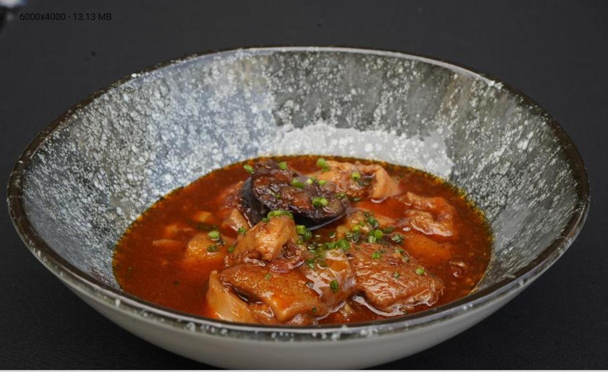 El plato ganador del IX Campeonato del Mundo de Callos, elaborado por Alberto González, de El del Medio.