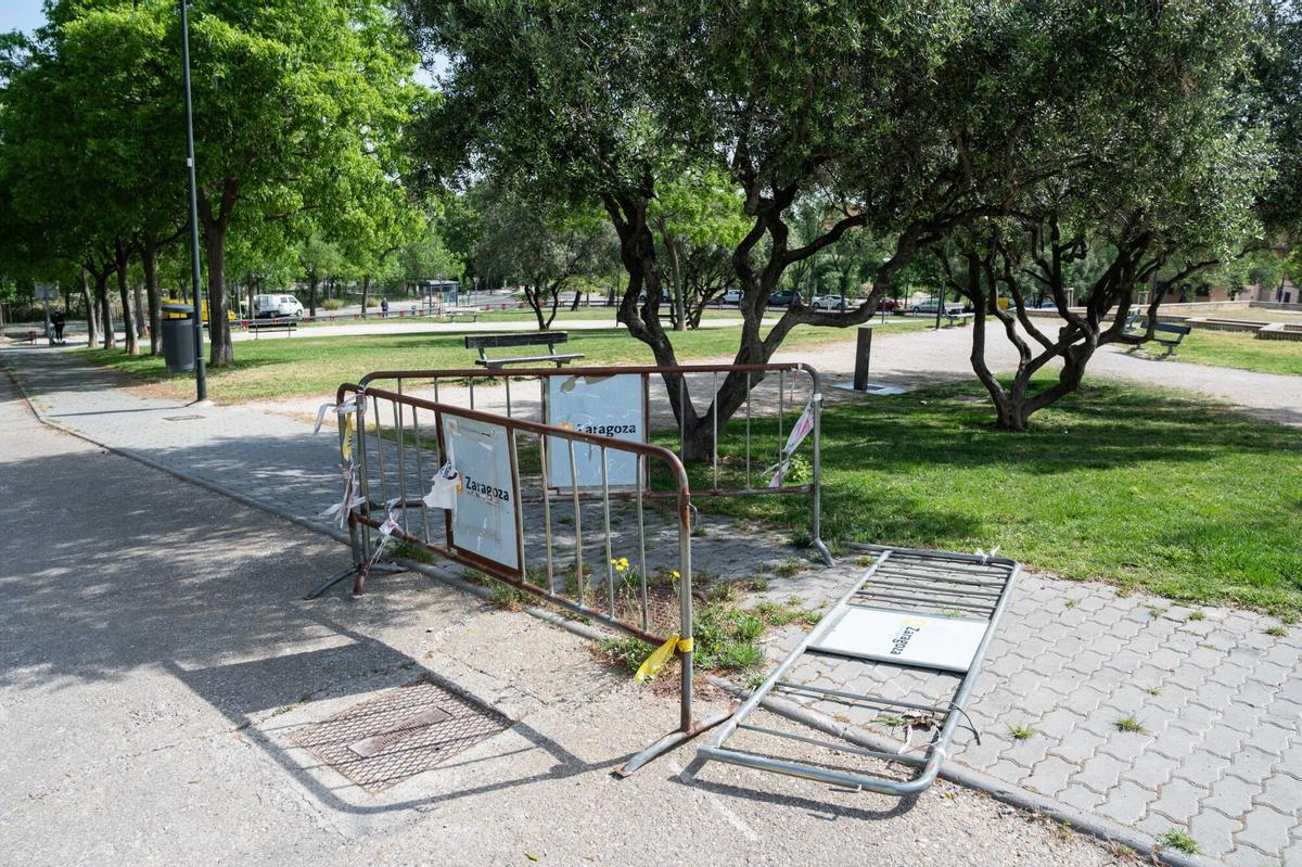 PARQUE DE LA PAZ TORRERO ZARAGOZA ABRIL 2026