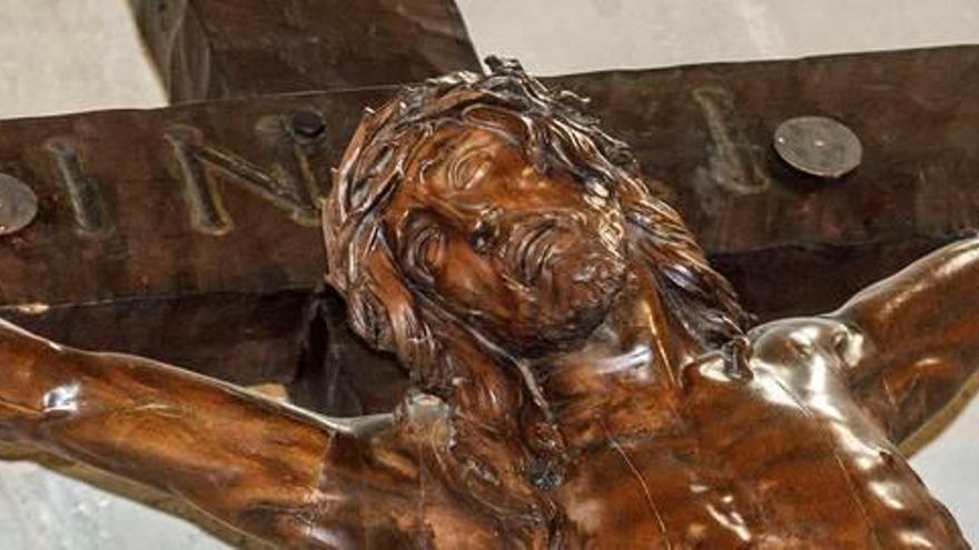 Primer plano del Cristo de la Paz, en Burgos, obra del escultor Miguel Blay i Fábrega.