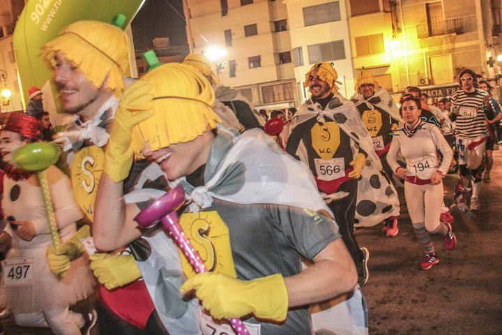 Deporte con buen humor en el Cross Nocturno de Orihuela