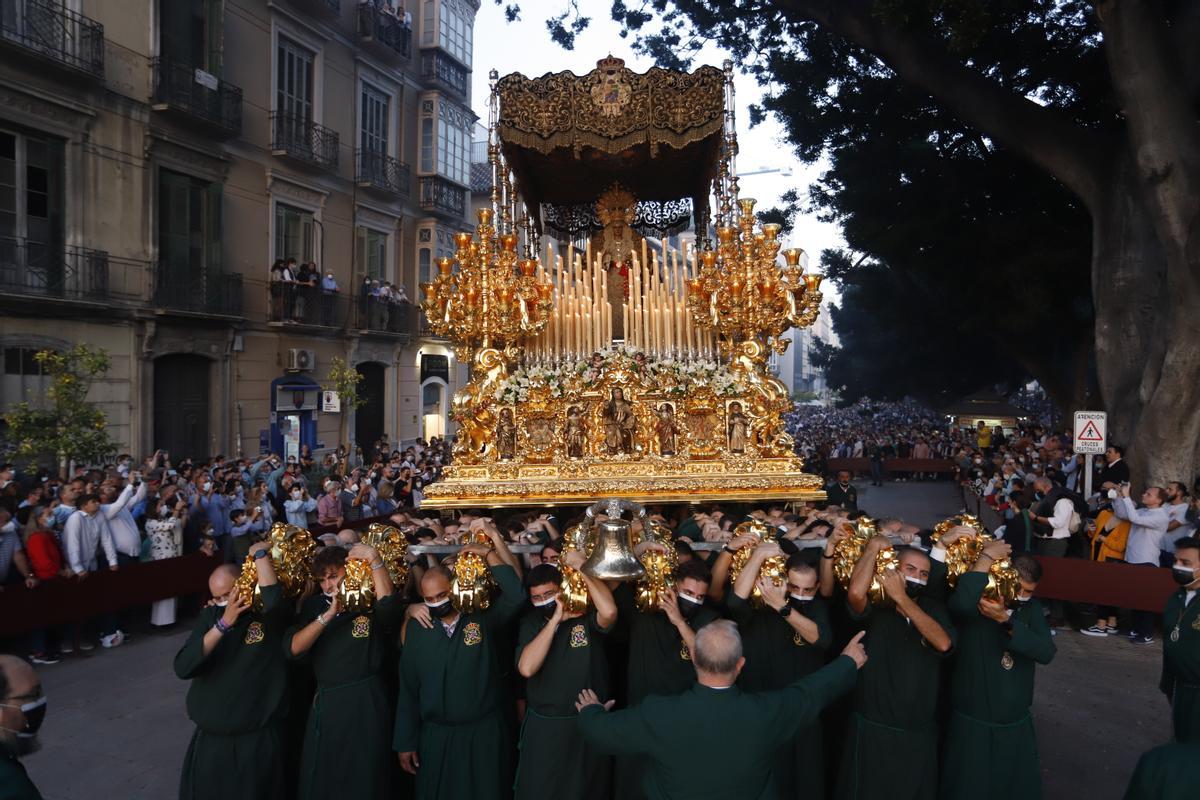 La Esperanza, en la magna con motivo del centenario de la Agrupación de Cofradías.