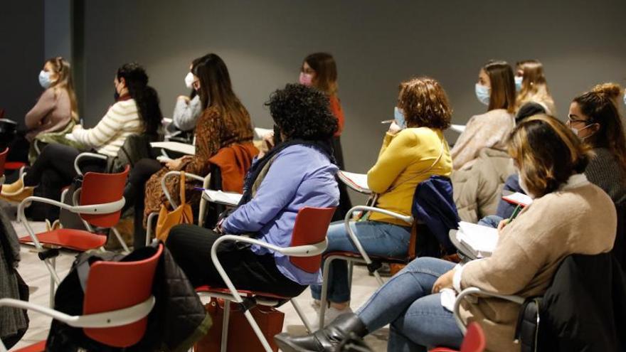 Trabajadoras del Consell de Eivissa, durante el curso. | JUAN A. RIERA