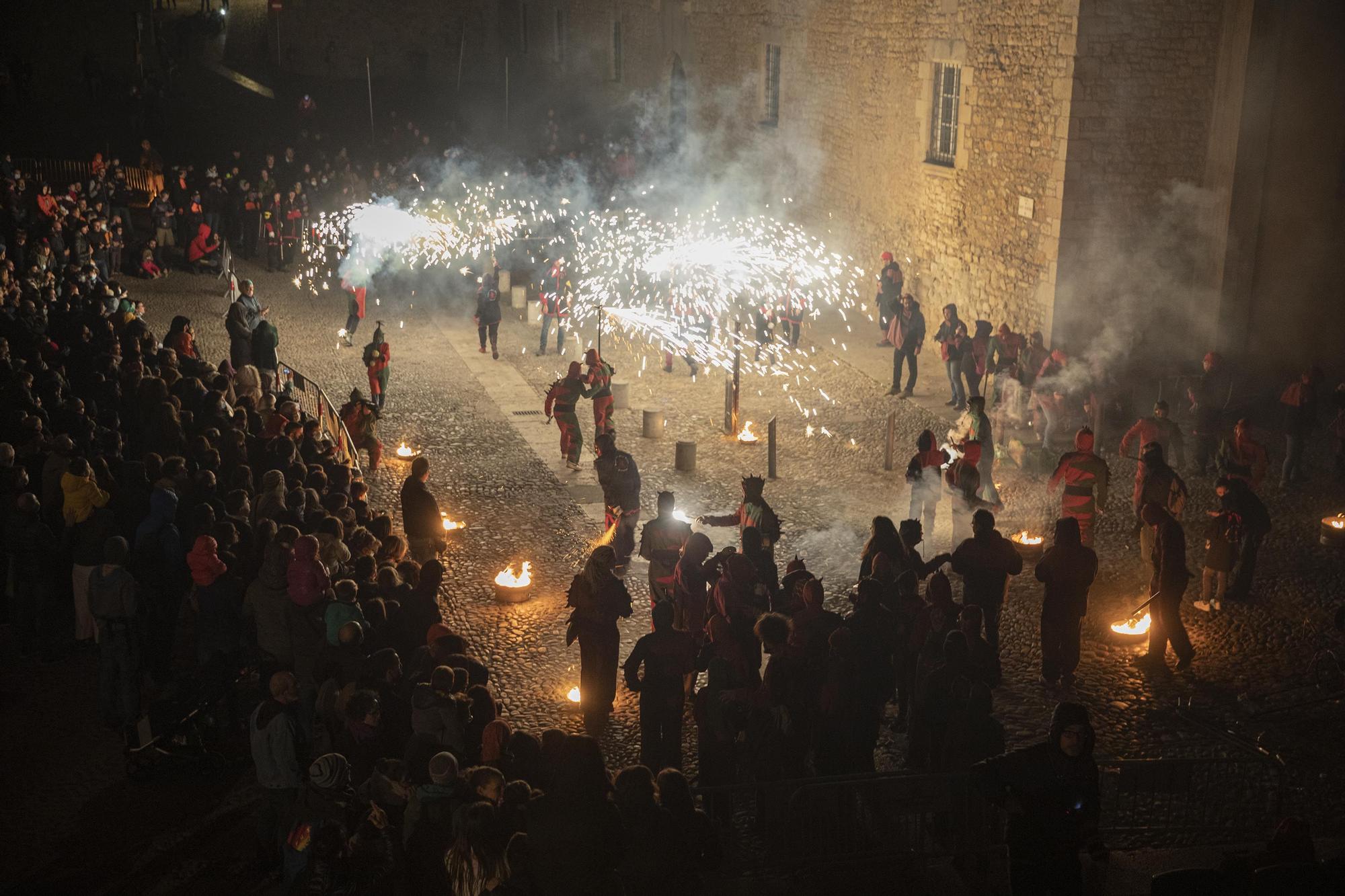 Espectacle estàtic de foc dels Trons de l'Onyar