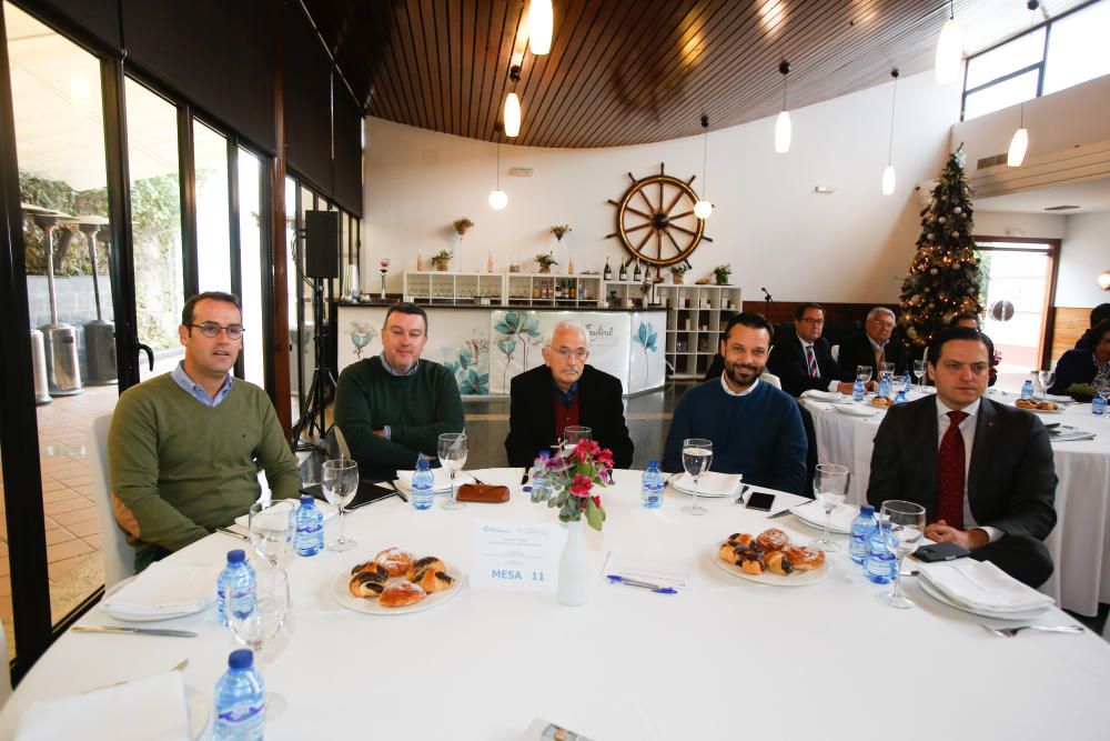 De izquierda a derecha, Ezequiel Sánchez, socio director de Binomio Ventures; Josep Manuel Martínez Moltó, experto en marketing digital; Eugenio Triana, creador de Icann; Ángel Pineda, CEO de Orizon y David Devesa, CEO de Devesa y Calvo Abogados