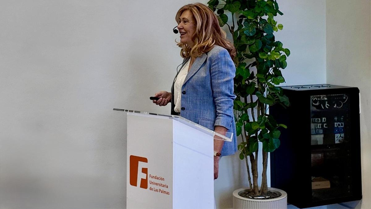 Carmen Carpintero durante su ponencia