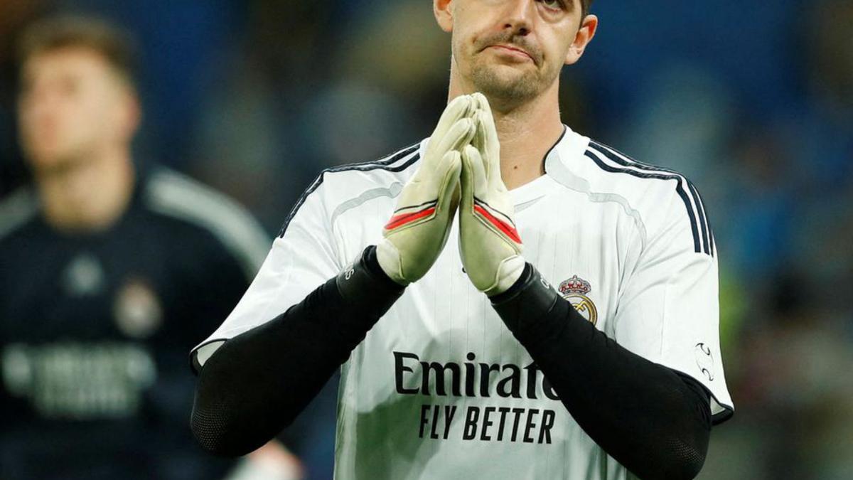 Courtois, uno de los contagiados en el Madrid. |  // REUTERS