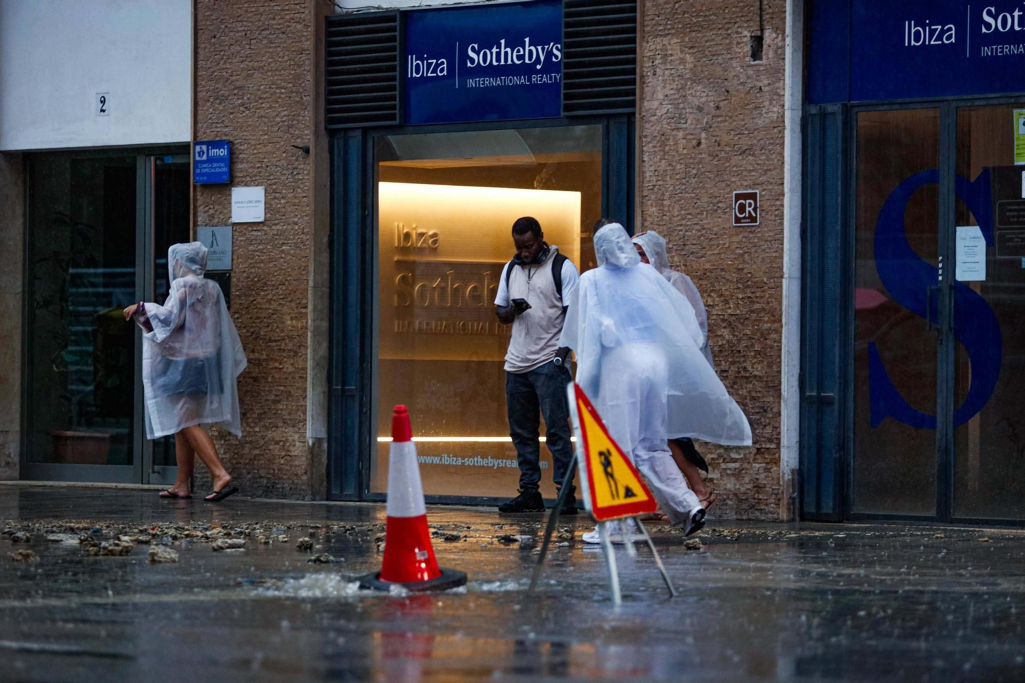 Todas las imágenes de la lluvia en Ibiza