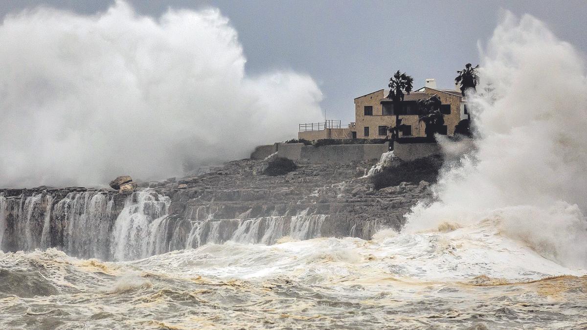 La borrasca ‘Gloria’ barrió el año pasado amplias zonas del litoral de la isla como Cala Marçal.