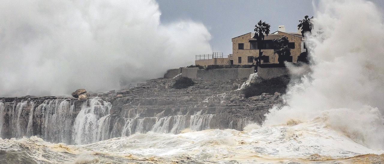 La borrasca ‘Gloria’ barrió el año pasado amplias zonas del litoral de la isla como Cala Marçal.