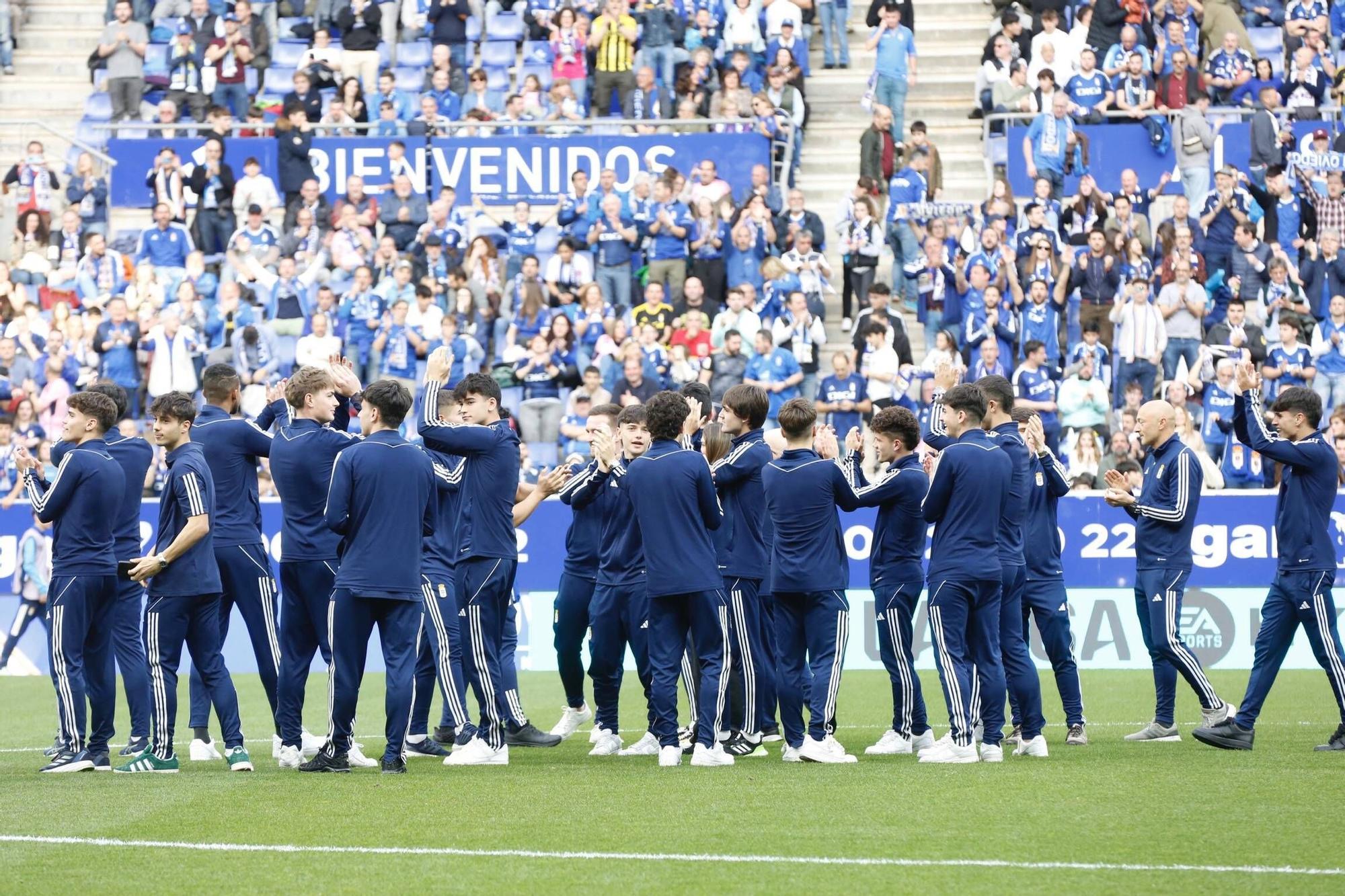 EN IMÁGENES: Partido y ambientazo del Real Oviedo-Racing de Santander disputado en el Tartiere