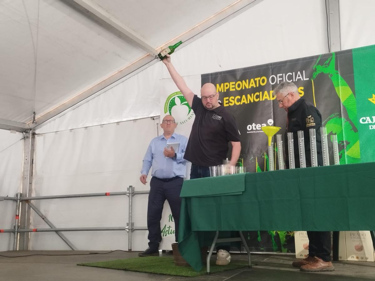 El Concurso de Escanciadores de Llanera, en imágenes El Concurso de Escanciadores de Llanera, en imágenes
