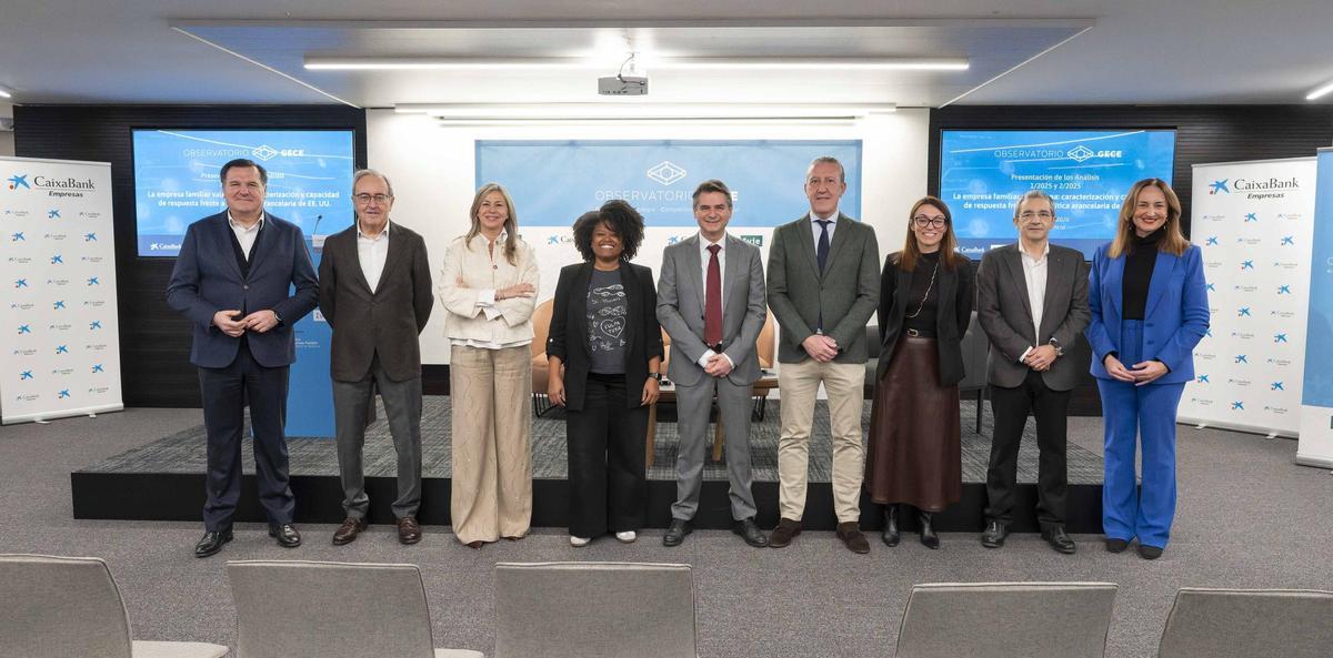 Un momento del acto de inauguración con representantes de CaixaBank, Ivie, Grabalfa Group y DAS Audio Group.