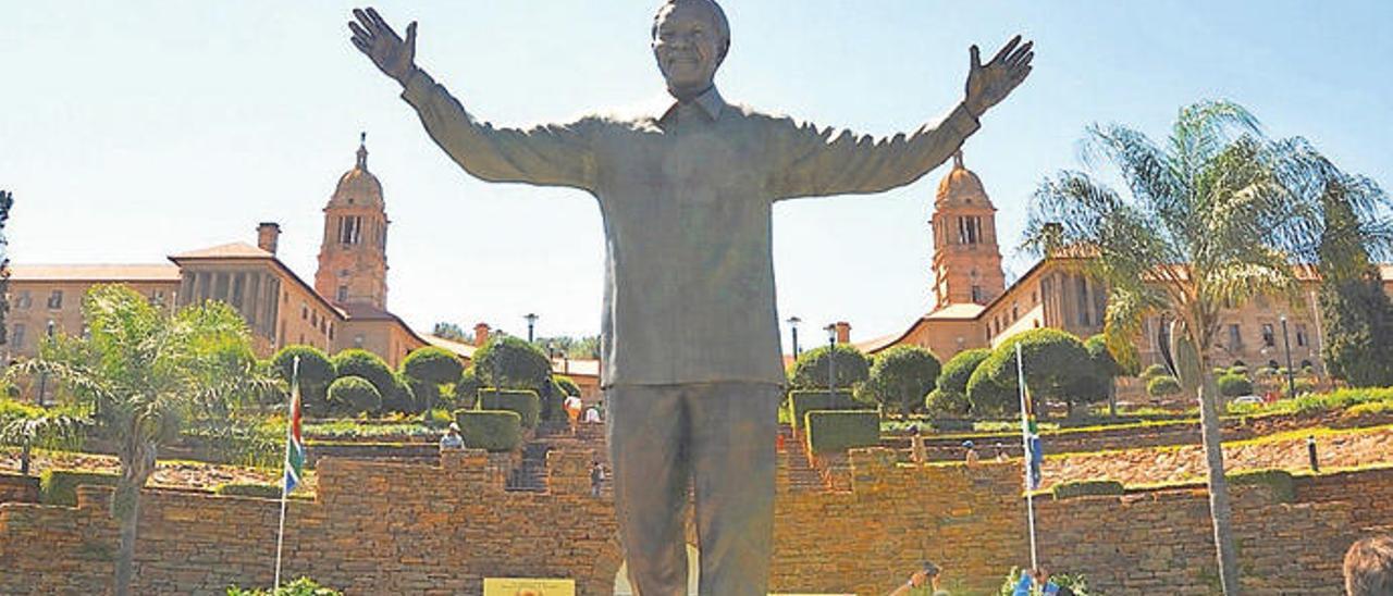 Estatua de Nelson Mandela en Pretoria.