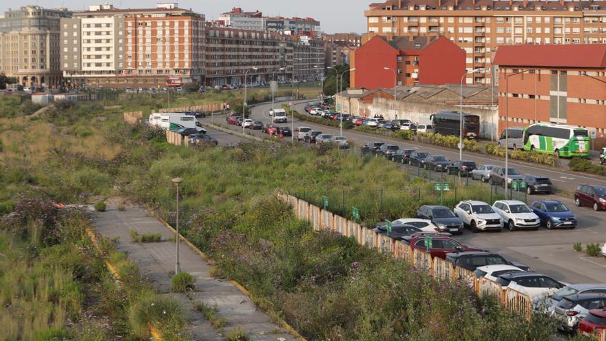 Ciudadanos urge la comprometida adecuación del suelo del plan de vías hasta Moreda